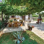 דירה With A Swimming Pool - 13020 פולה