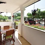 شقة With A Swimming Pool - 13020