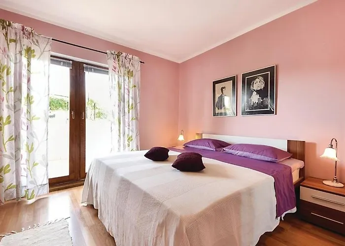 With A Swimming Pool - 13020 Apartment *